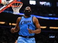 开云体育登录-关于新疆队轻取快船，西亚卡姆点燃赛场的信息