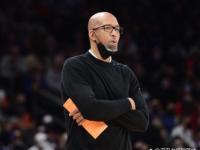 开云足球直播-雄鹿队连胜遭终结，主帅密布战术调整