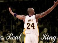 开云体育官方网站-从足球场到篮球馆，奥纳纳的双重征服—南非争冠战与NBA总决赛的跨界传奇