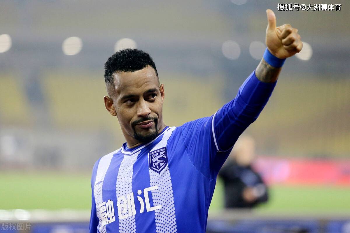 武汉卓尔新帅上任，期待改变战绩