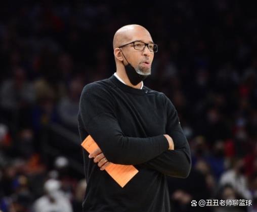 雄鹿队连胜遭终结，主帅密布战术调整