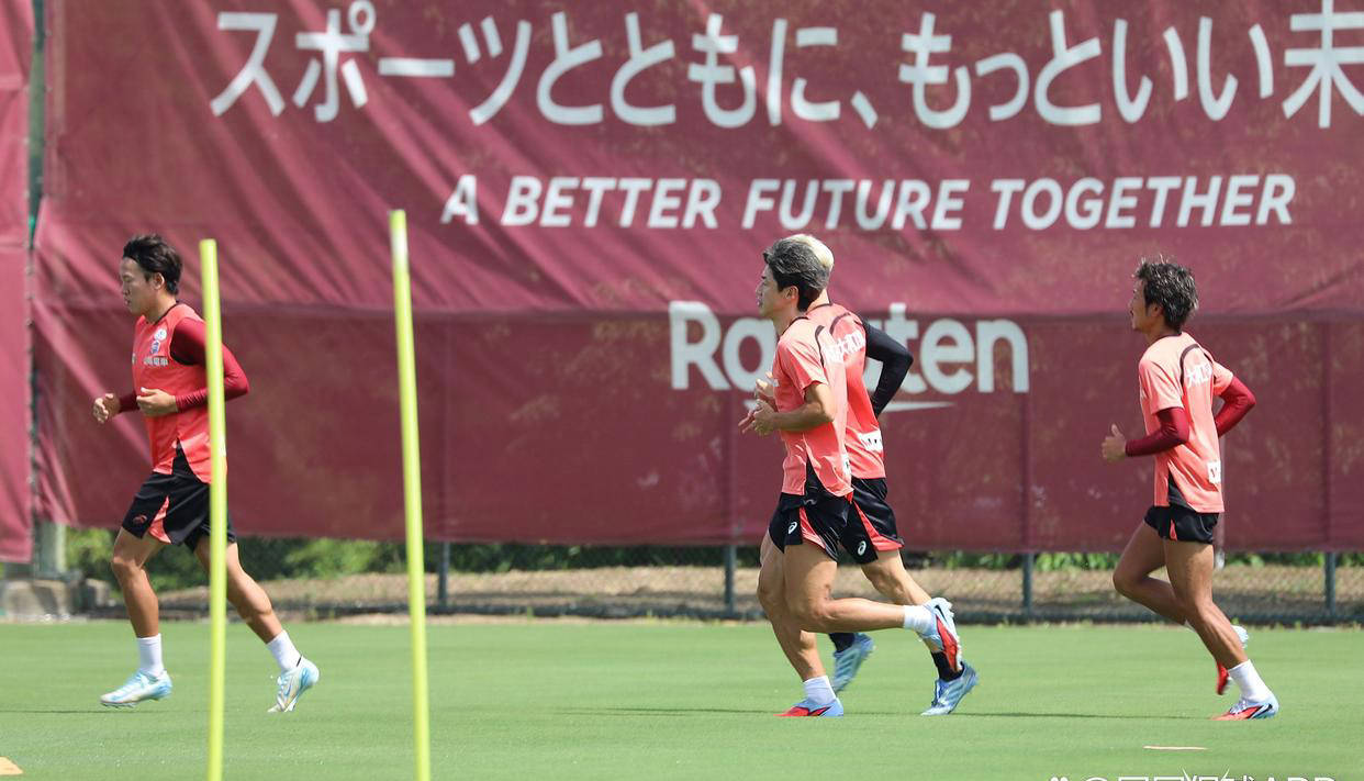 关于广岛三箭大获全胜，取得重要胜利的信息