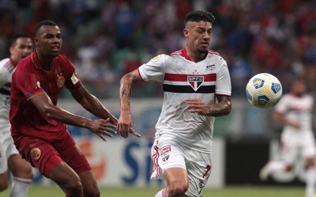 圣保罗球队连续三轮比赛不胜,状态下滑明显 圣保罗球队连续三轮比赛不胜,状态下滑明显