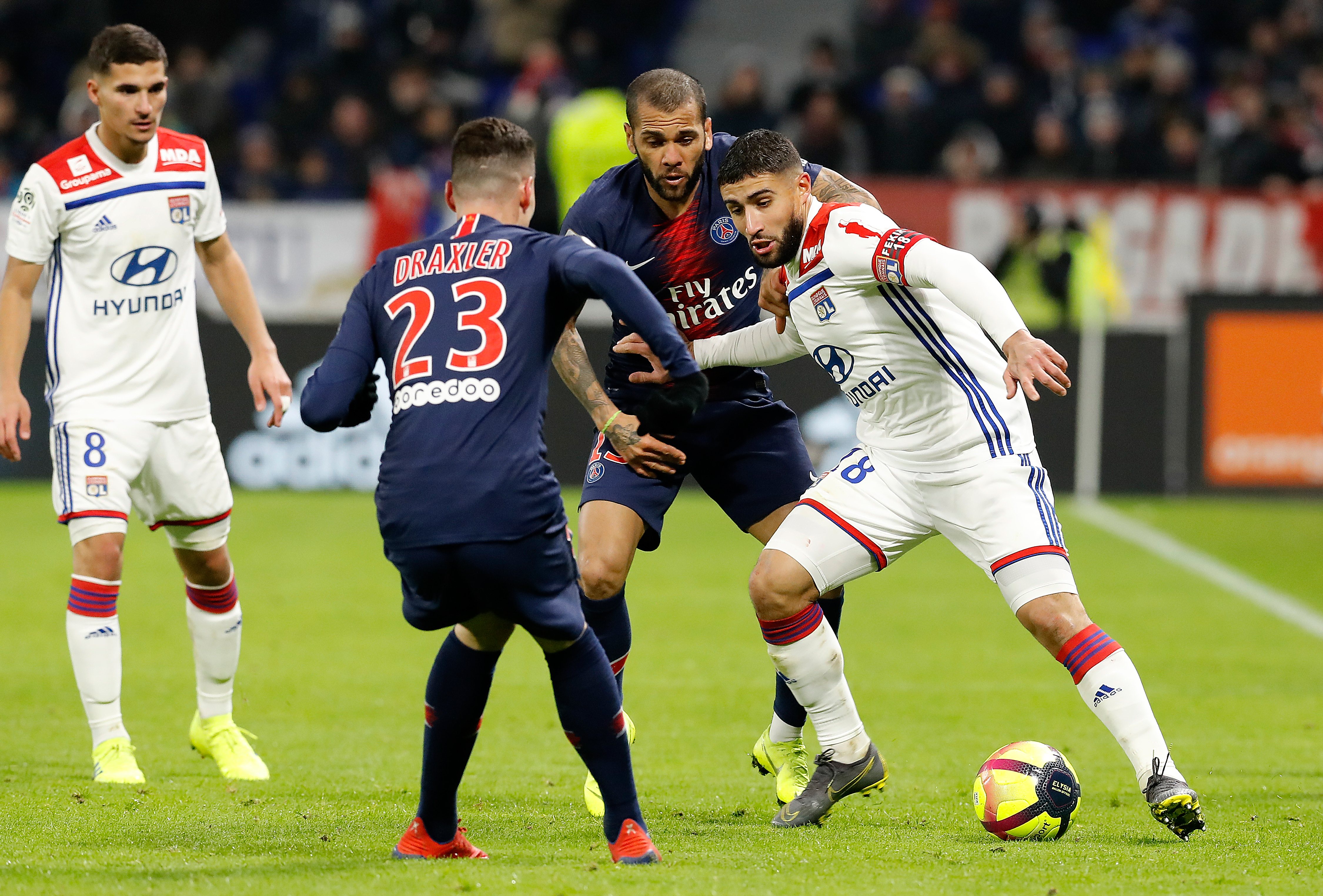 包含里昂阵中核心受伤,法甲战绩或受影响的词条 包含里昂阵中核心受伤,法甲战绩或受影响的词条