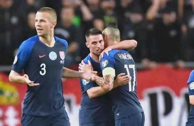 斯洛伐克队在欧预赛中意外强势崛起 斯洛伐克队在欧预赛中意外强势崛起