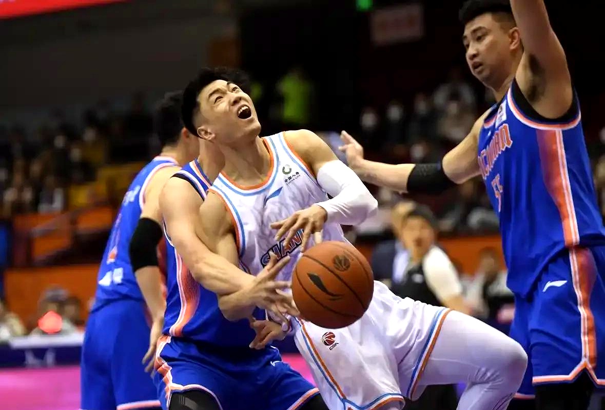 山东队精彩表现引爆全场，展示实力卓越的简单介绍