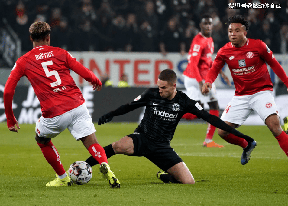 门兴格拉德巴赫主场大胜，强势看齐的简单介绍