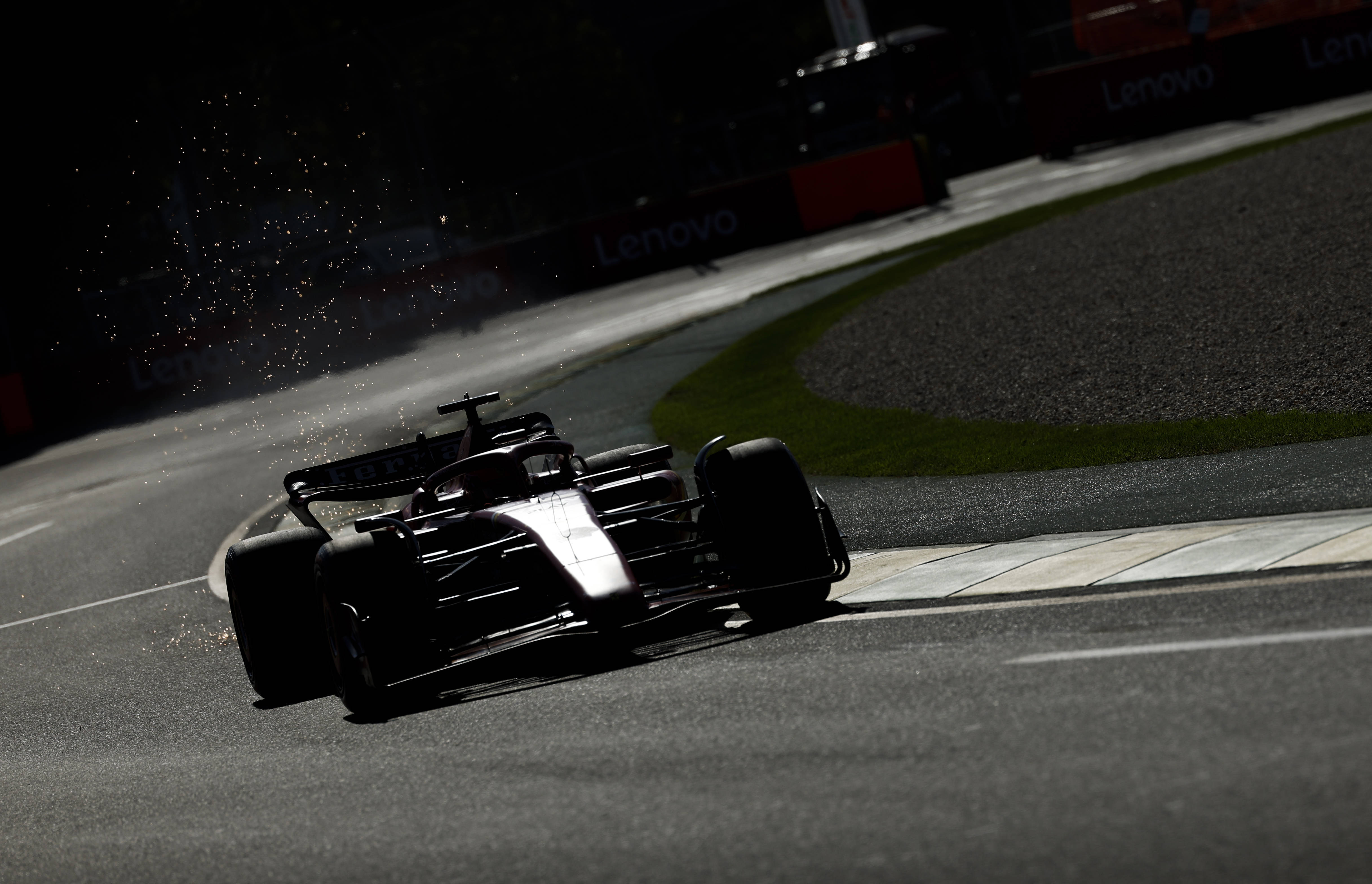 索伯车队绝杀雷诺车队，塞恩斯扛起全队的简单介绍