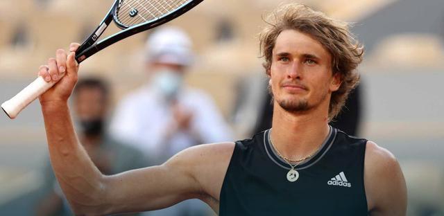 包含世界网球队绝地反击西班牙网球队，西西帕斯绝境逆转的词条