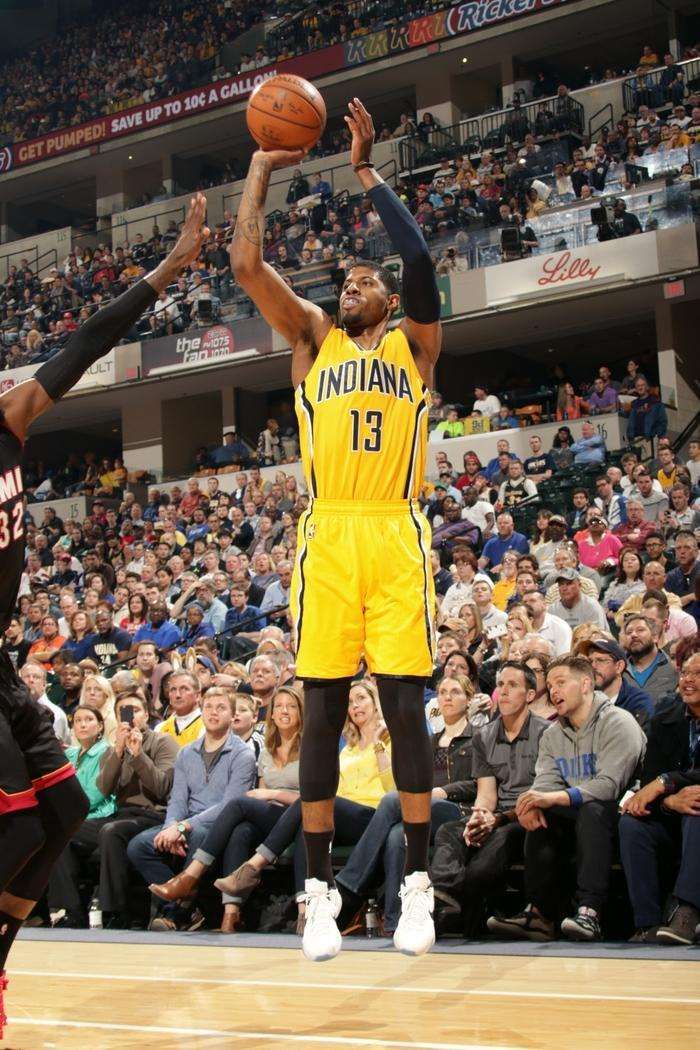 湖人碾压步行者，乔治刷新纪录