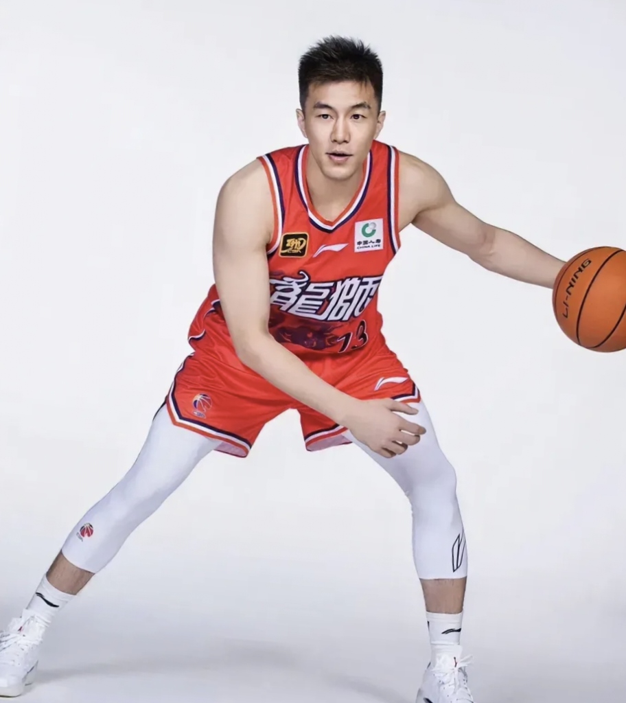 关于骑士翻盘山东队，郭艾伦高光表现的信息