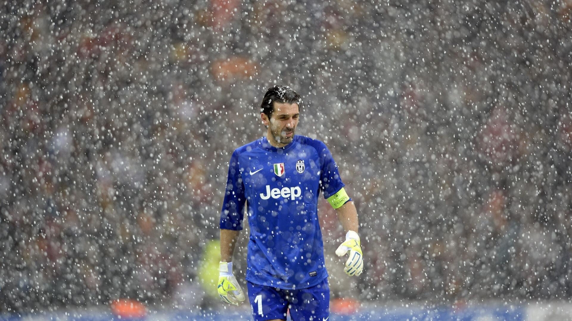 赛道上的史诗，克莱全程高能输出的F1年度争冠之夜